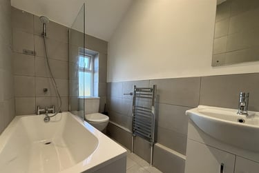 2 bed flat, Salisbury Road, Southsea, Portsmouth, PO49QY - Image 3
